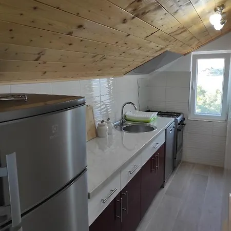 Апартаменты Nal Biskup Putnikovic