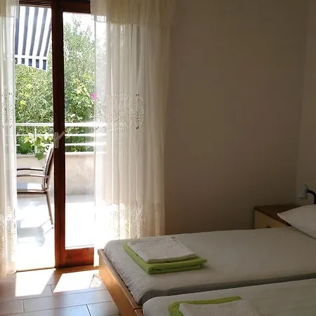 Апартаменты Nal Biskup Putnikovic